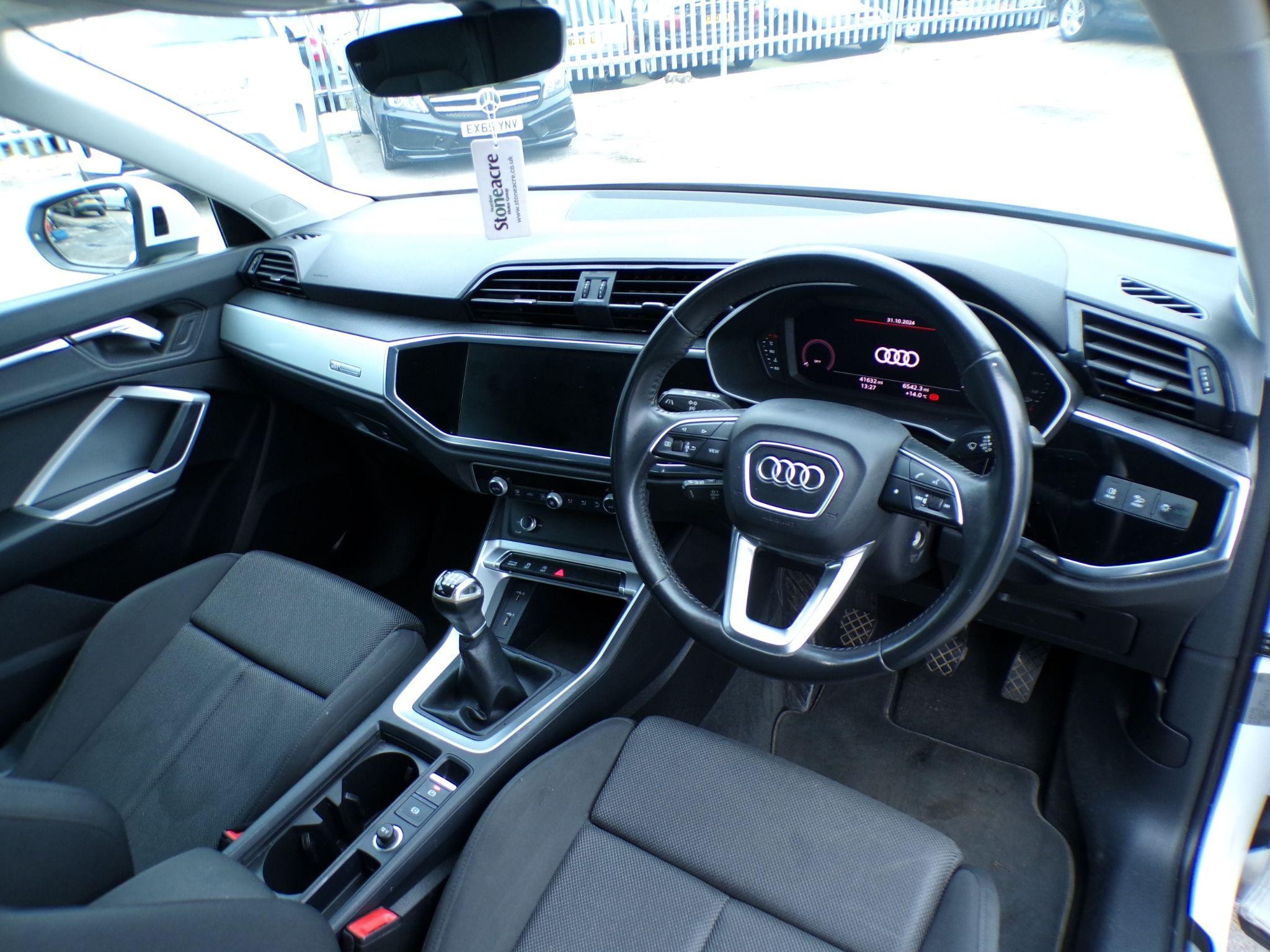 Audi Q3 Image 10