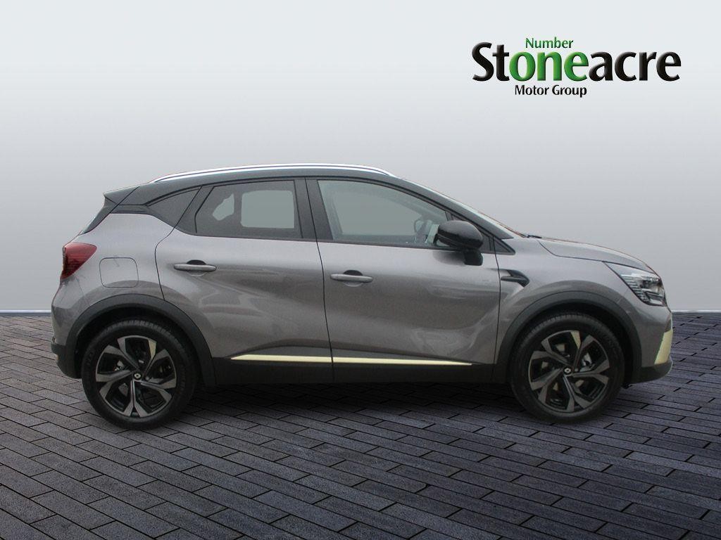 Renault Captur Image 2