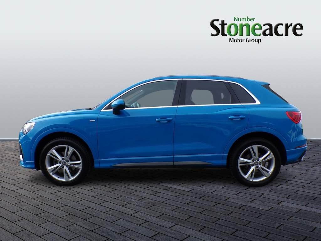 Audi Q3 Image 6