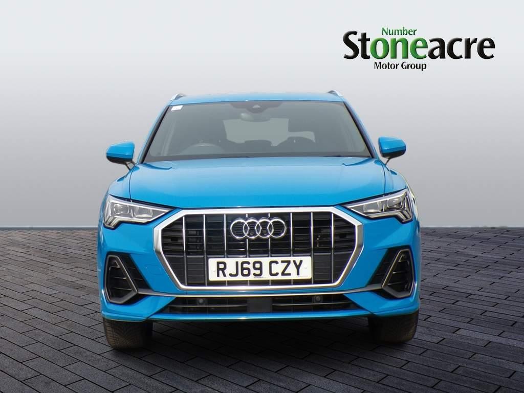 Audi Q3 Image 8