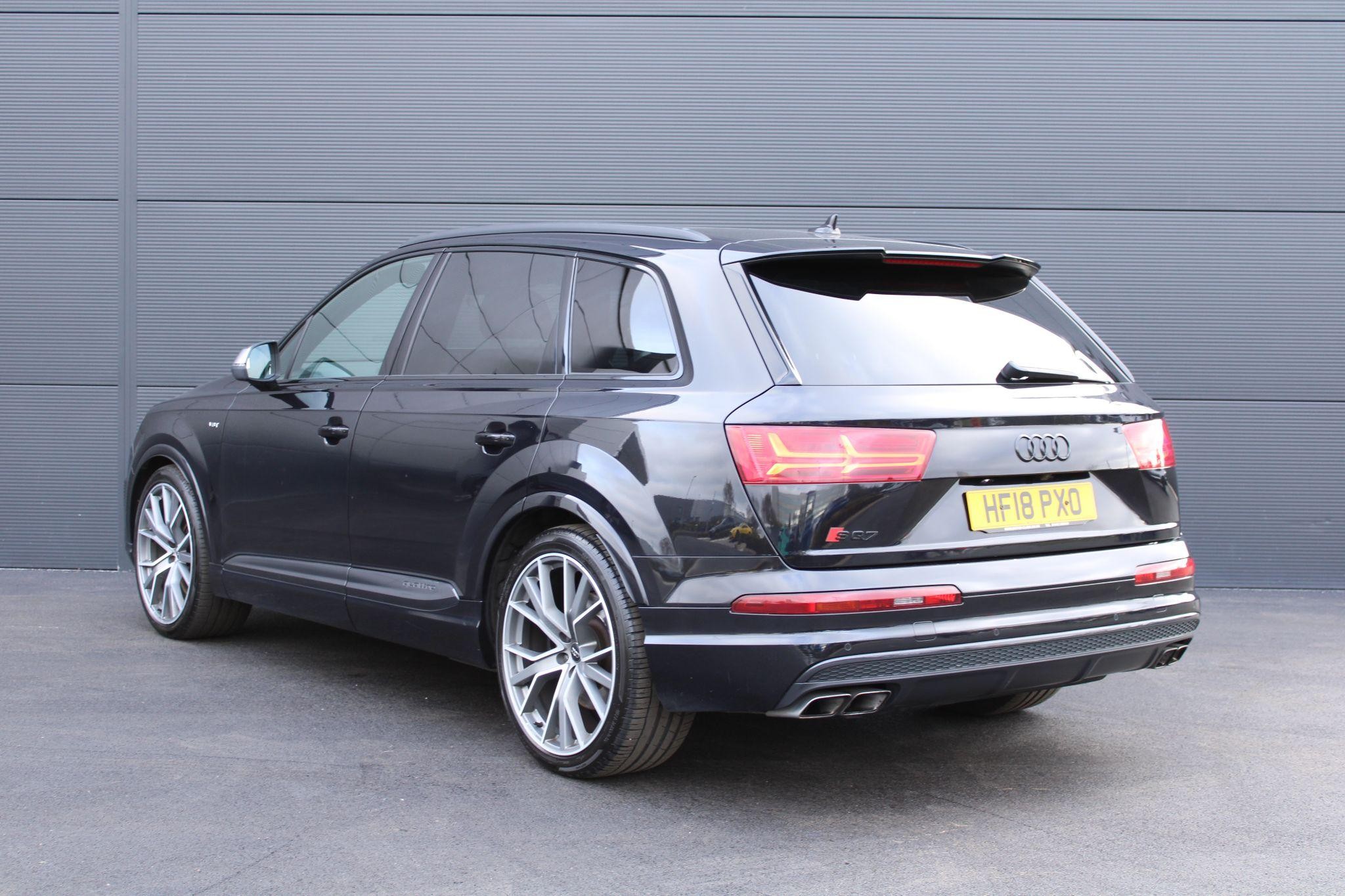 Audi SQ7 Image 14