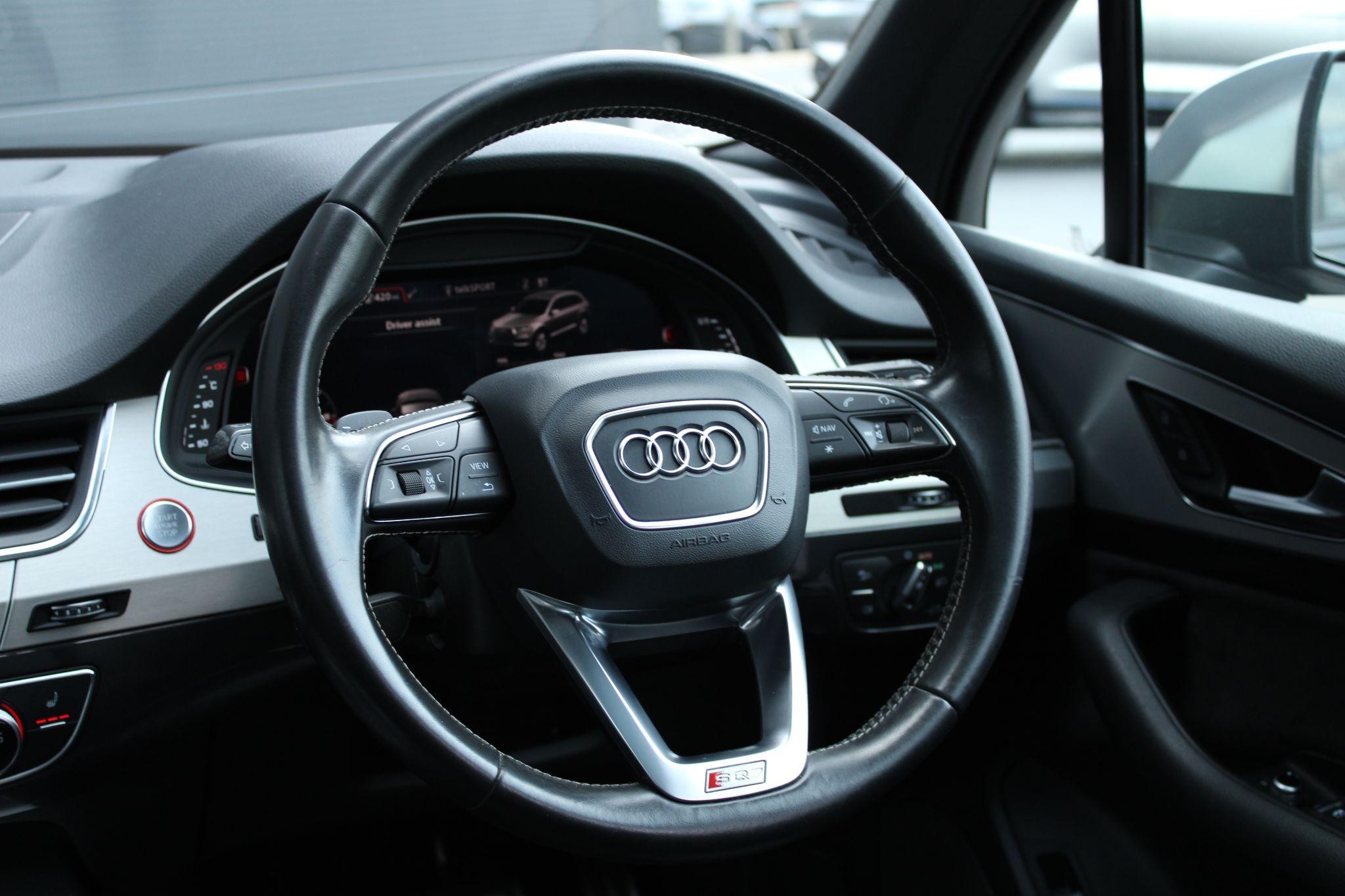 Audi SQ7 Image 29