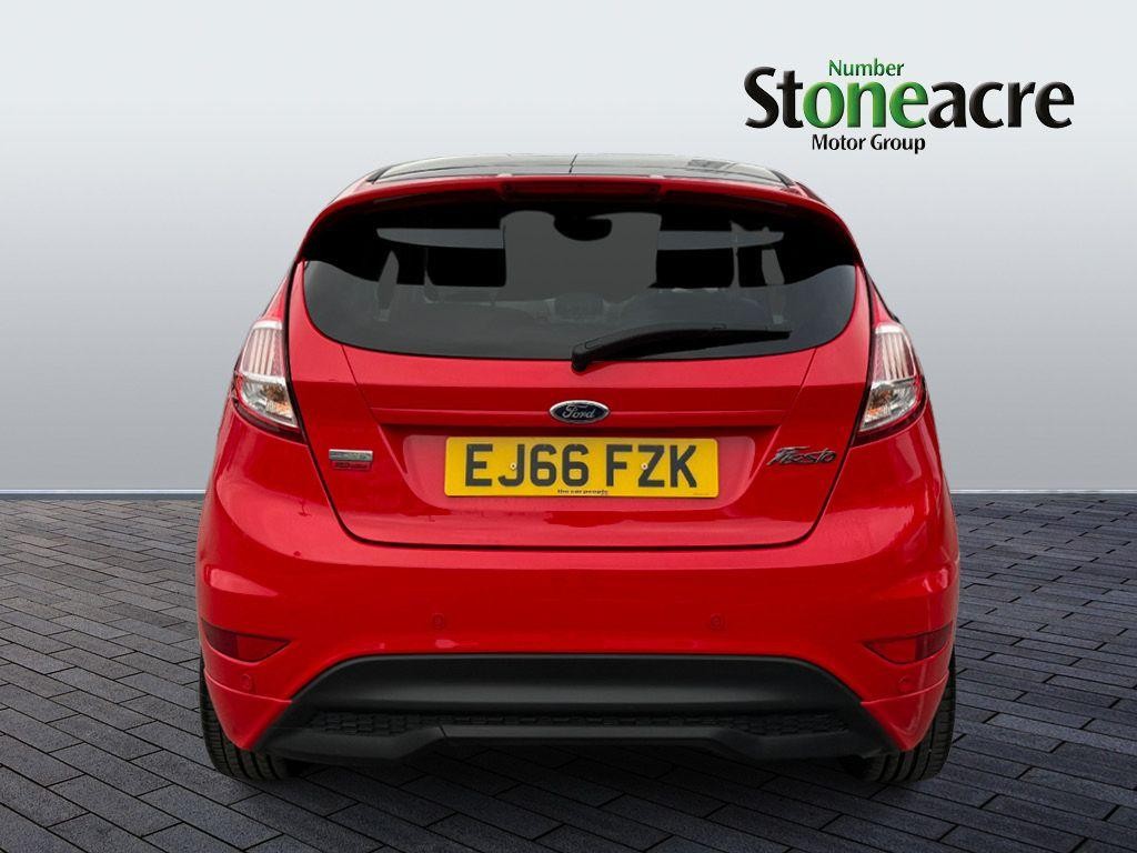 Ford Fiesta Image 4