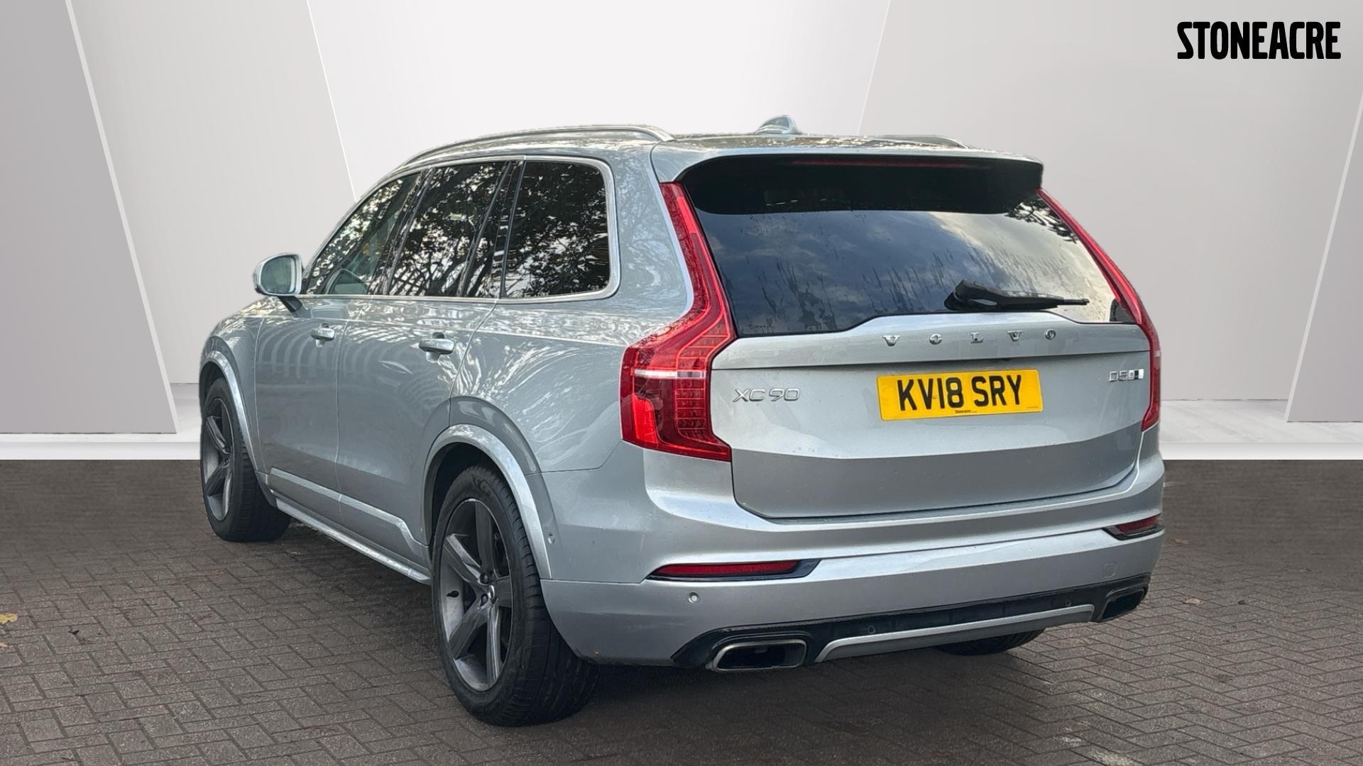 Volvo XC90 Image 2