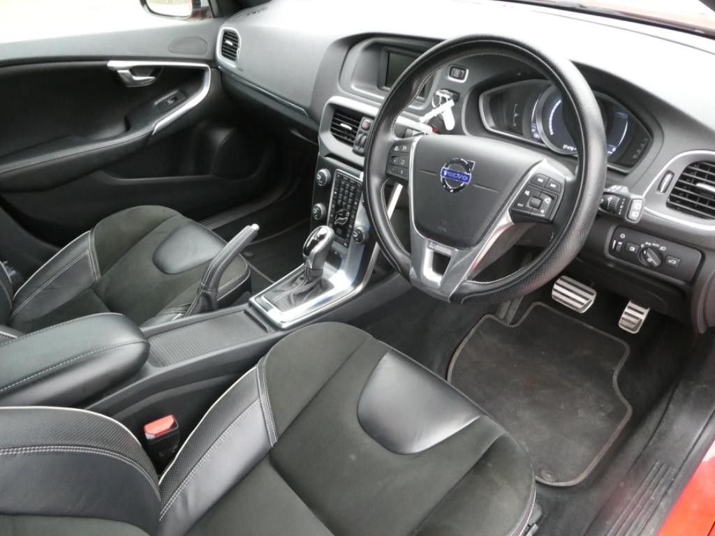 Volvo V40 Image 11