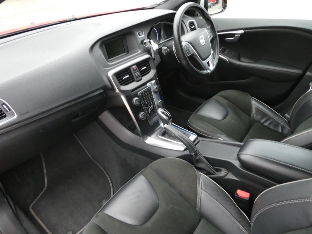 Volvo V40 Image 13