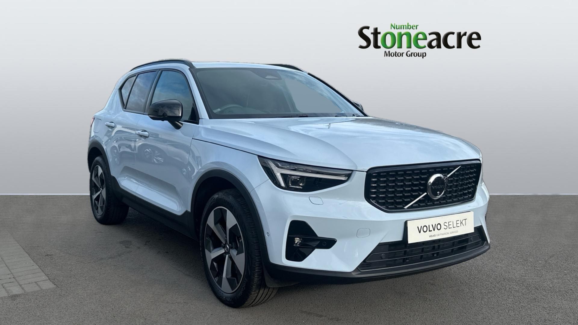 Volvo XC40 Image 1