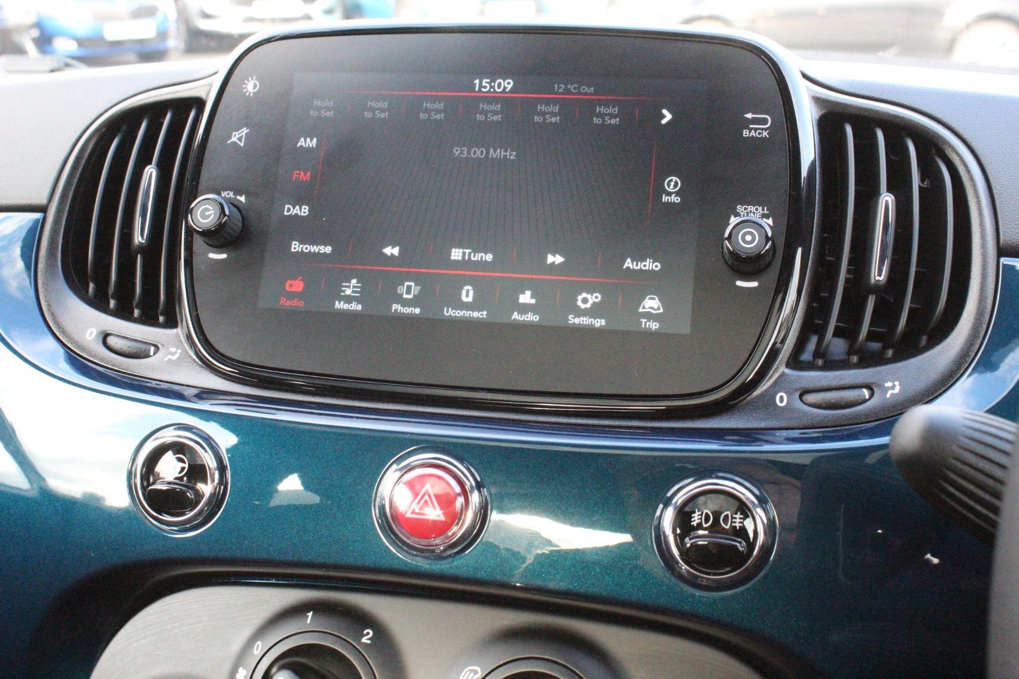 Fiat 500 Hybrid Image 17