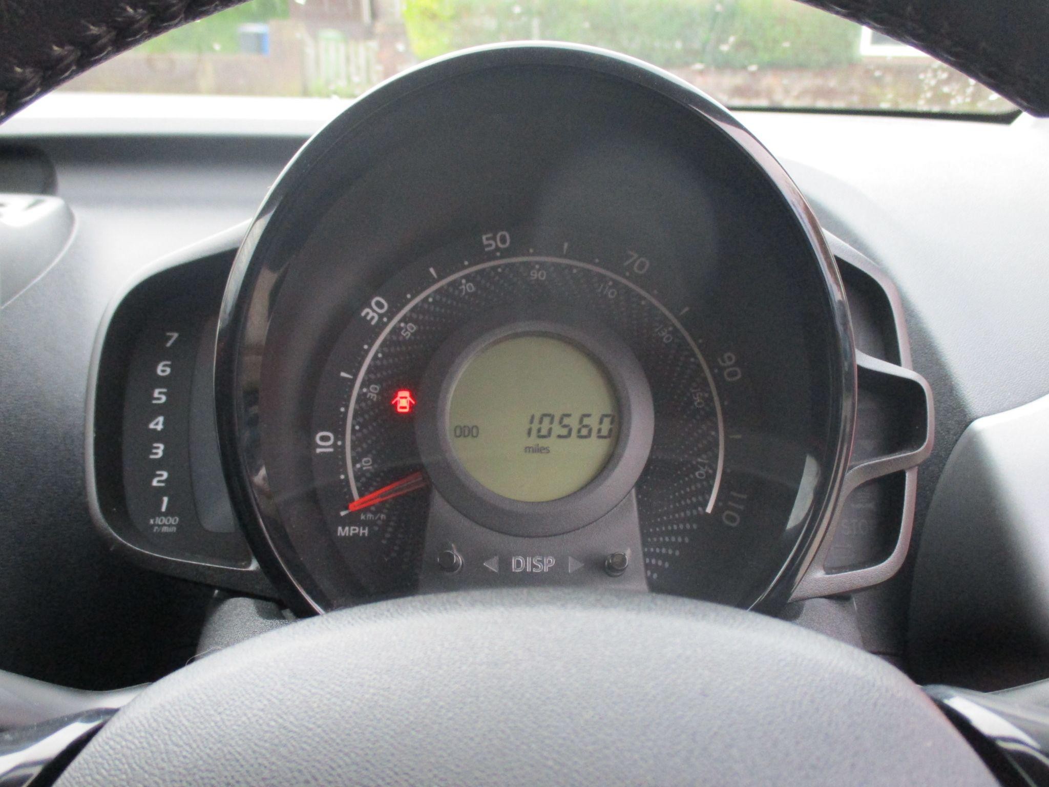 Toyota Aygo Image 12