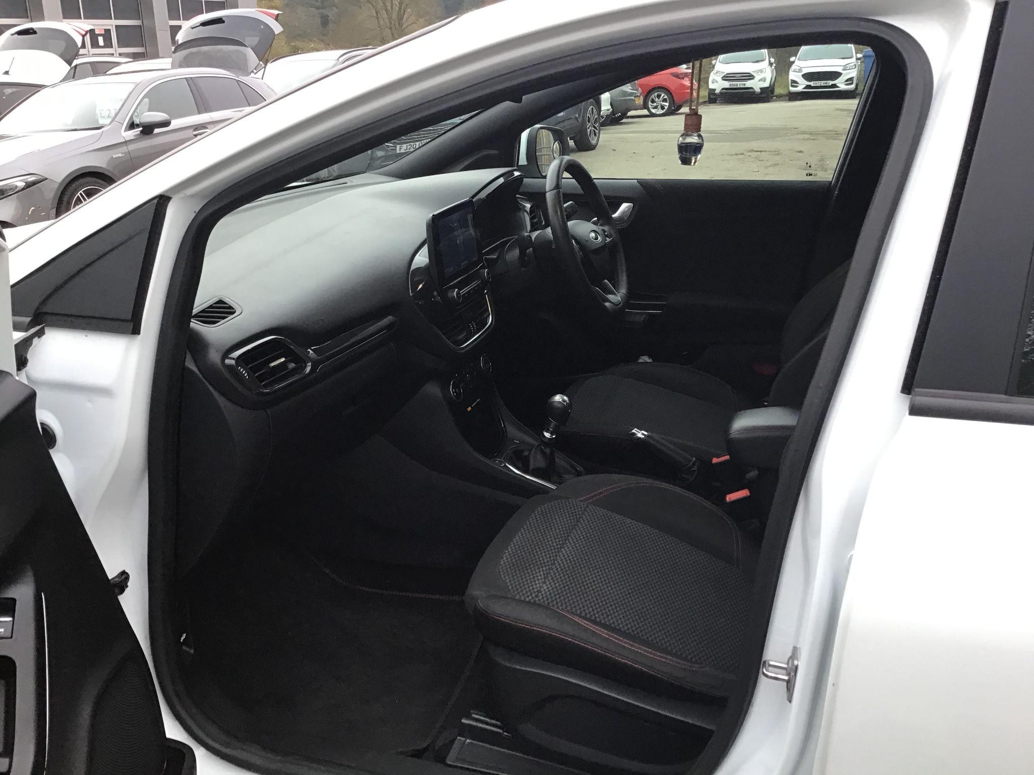 Ford Puma Image 16