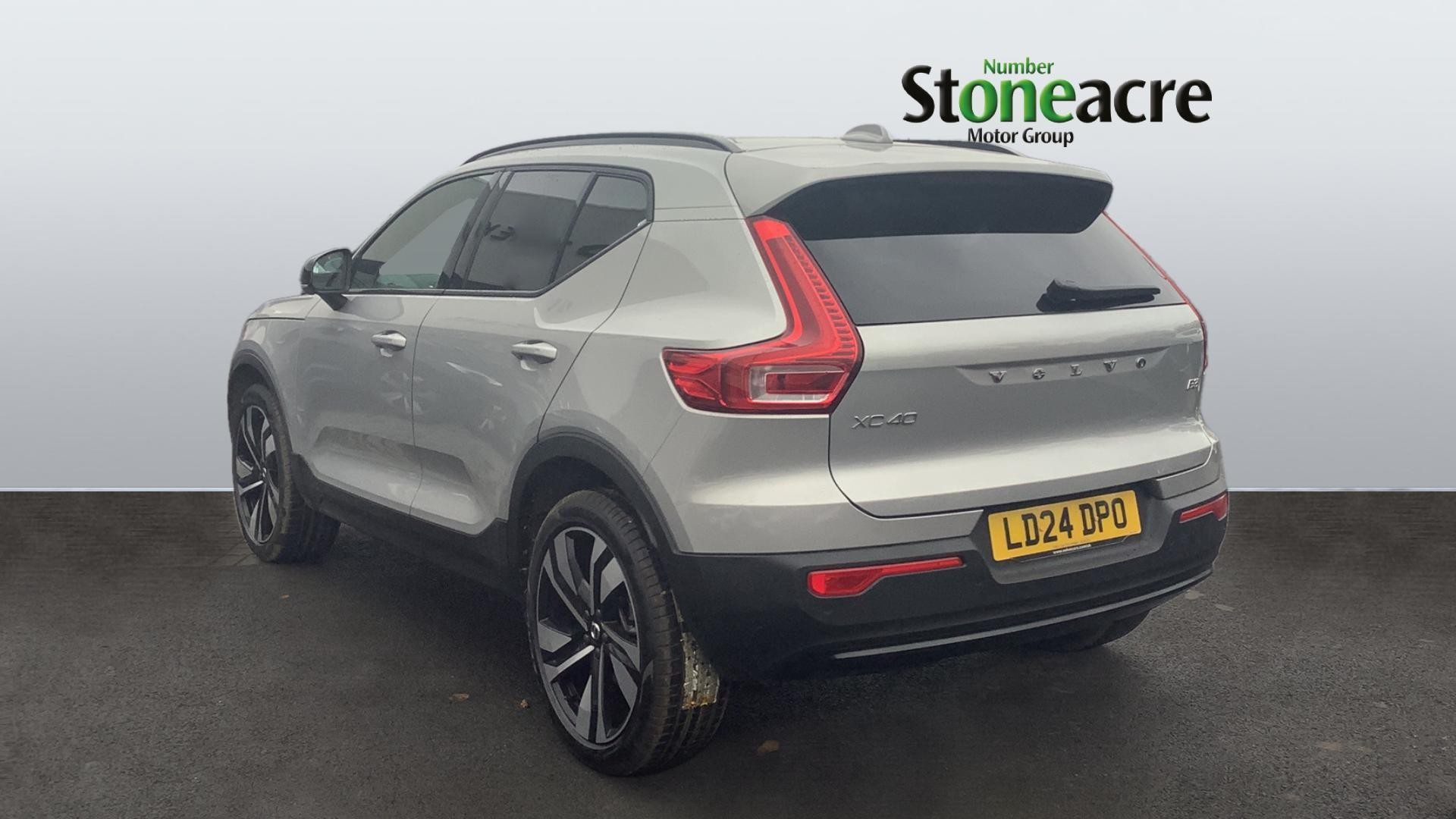 Volvo XC40 Image 2