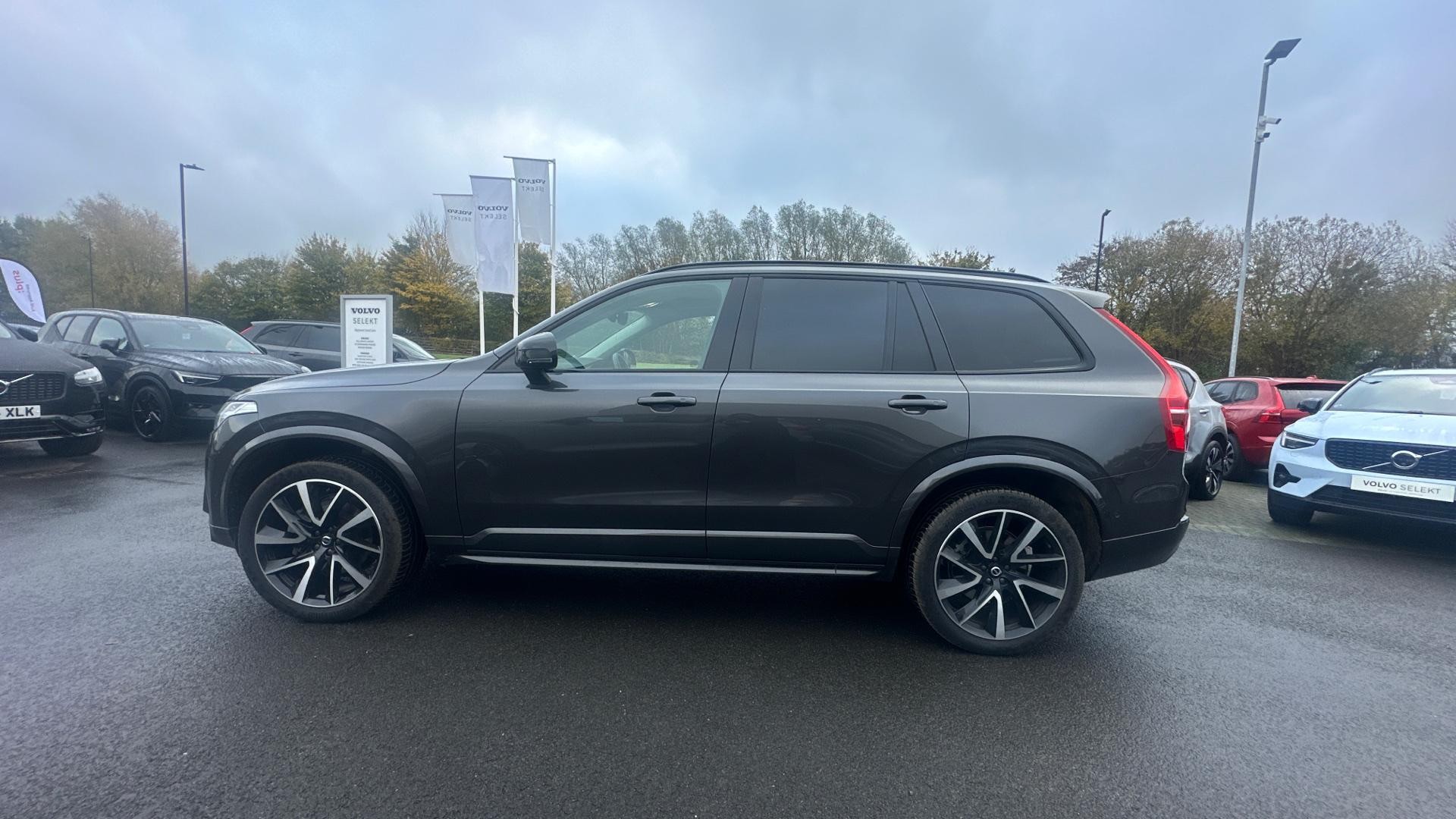 Volvo XC90 Image 8