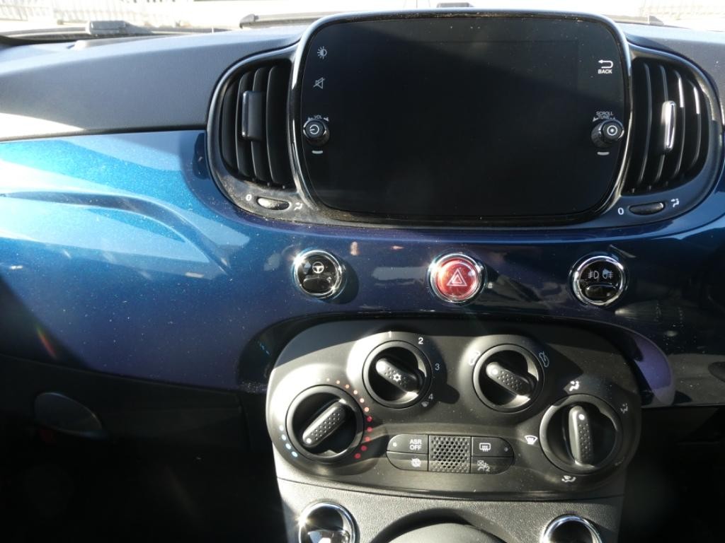 Fiat 500c Hybrid Image 15