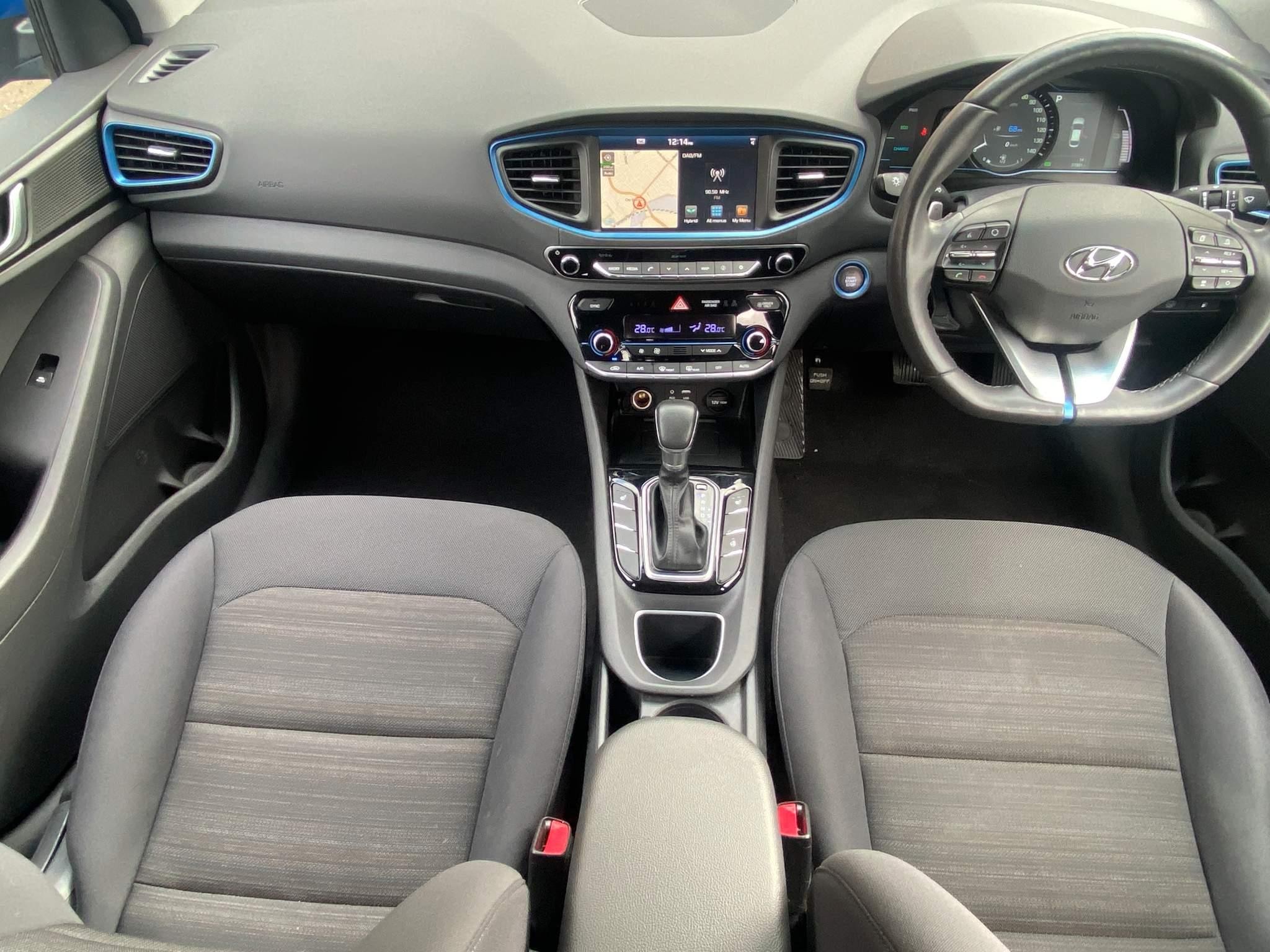 Hyundai IONIQ Image 8