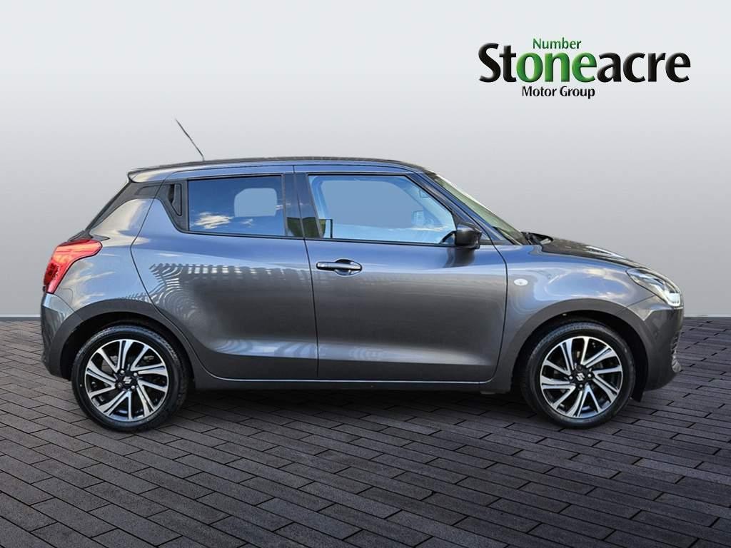 Suzuki Swift Image 2