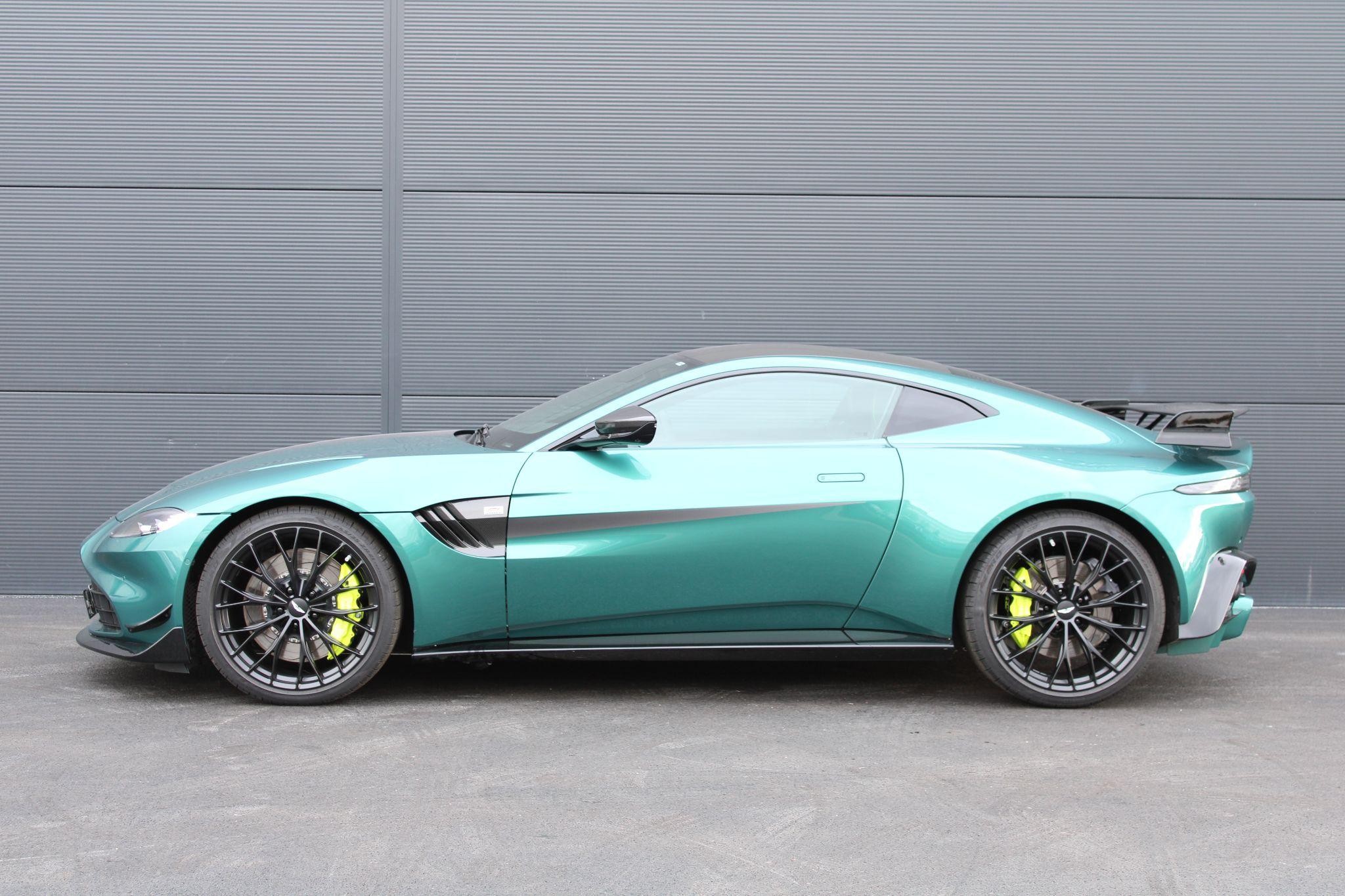 Aston Martin Vantage Image 53