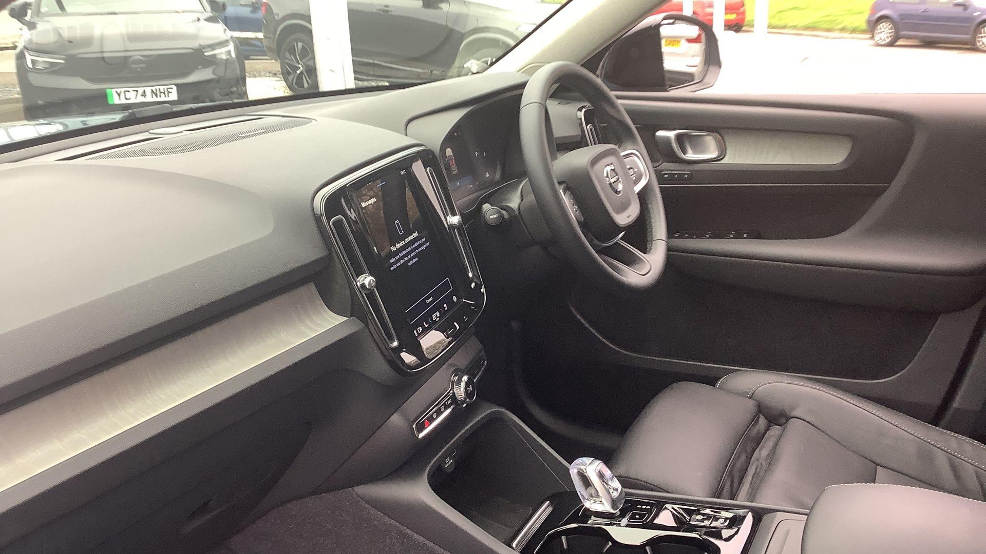 Volvo XC40 Image 28