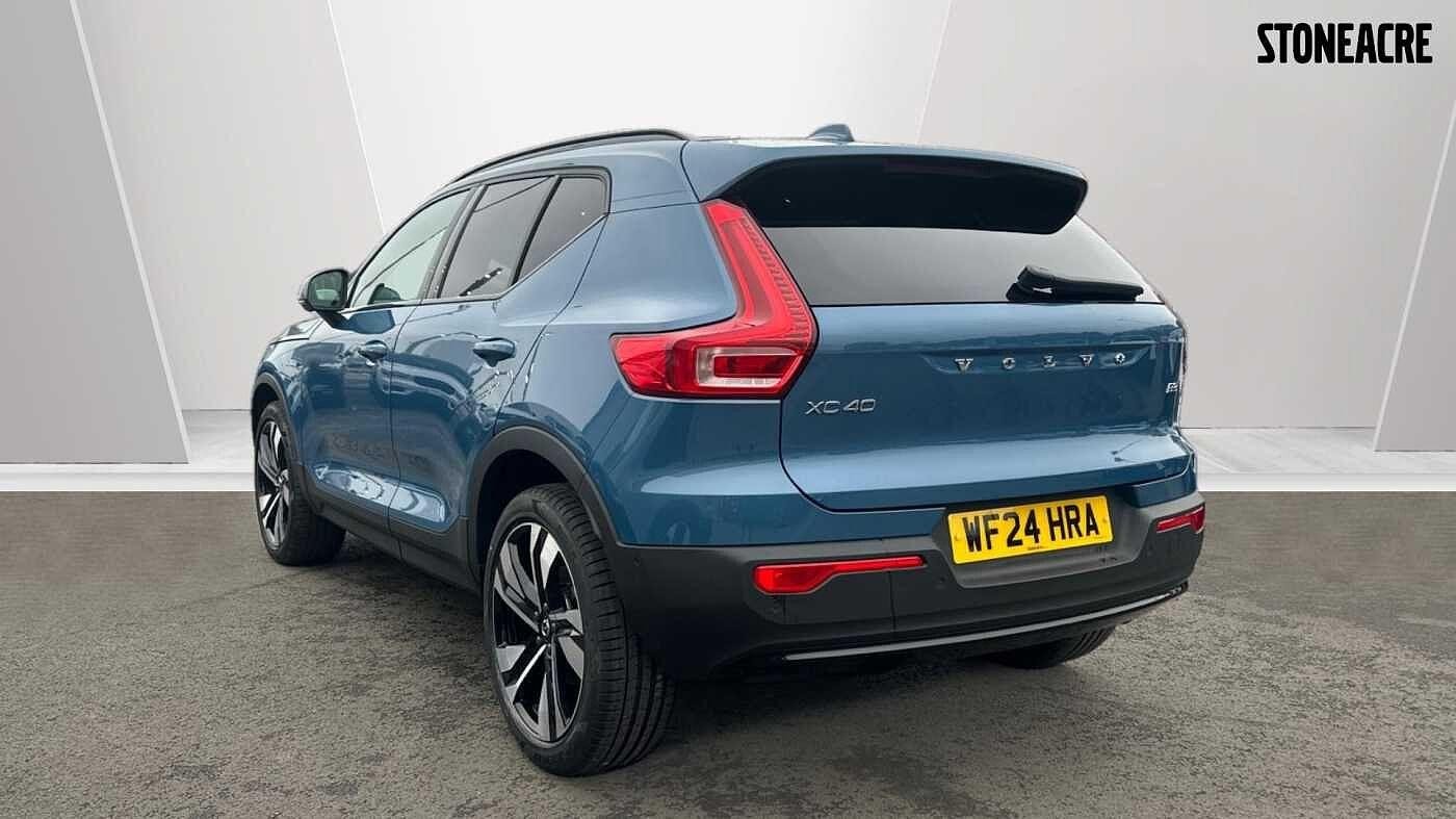 Volvo XC40 Image 2