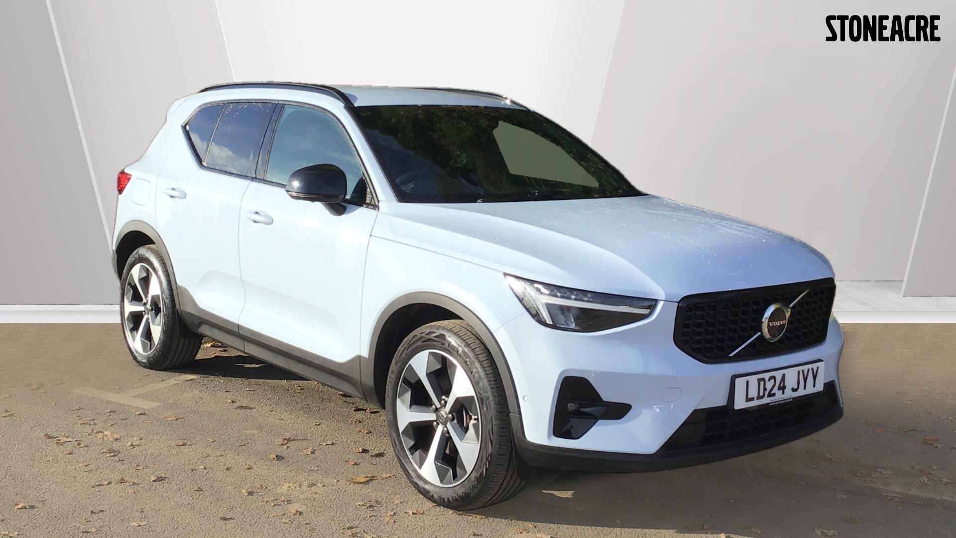 Volvo XC40 Image 1