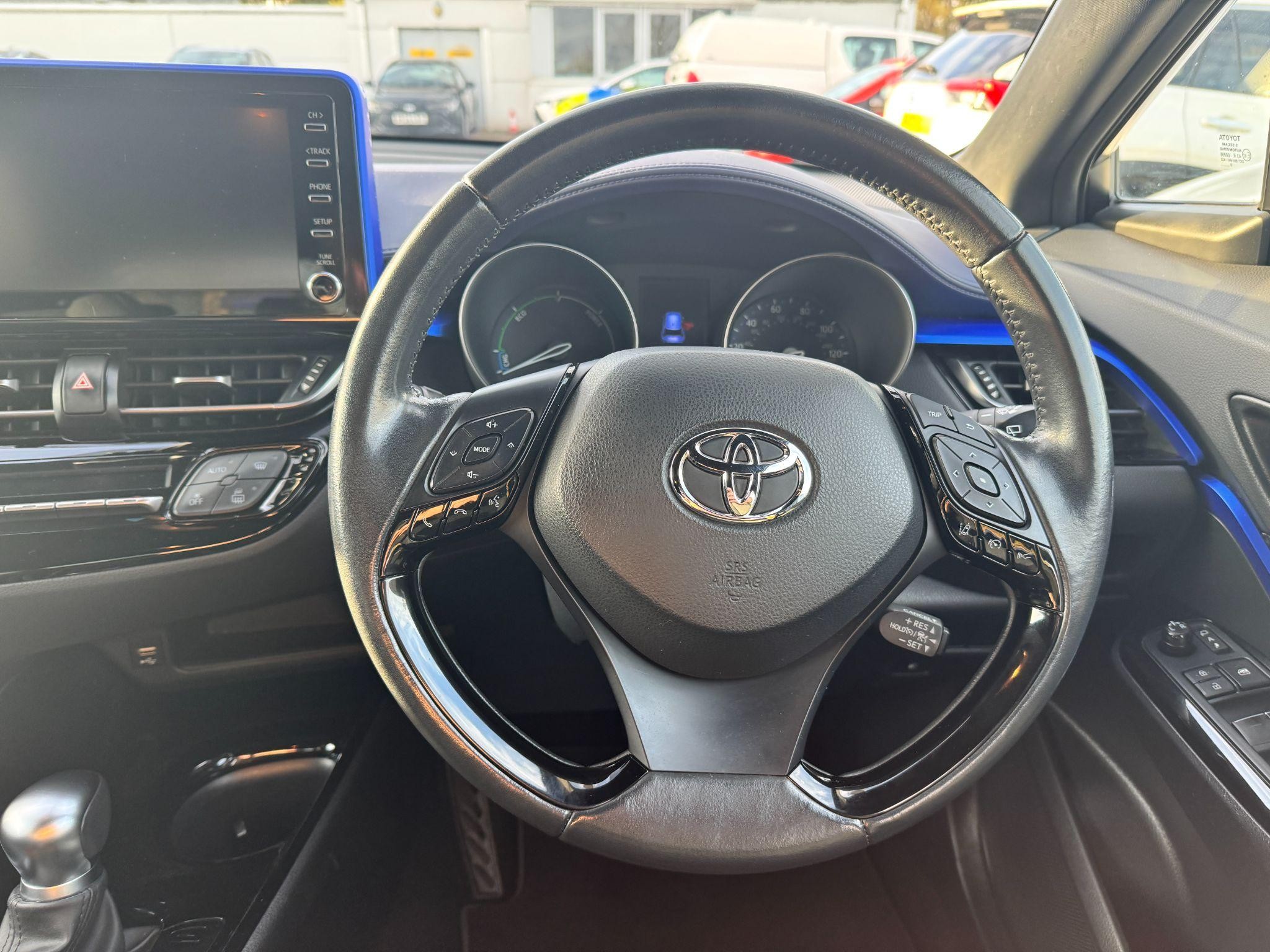 Toyota C-HR Image 19