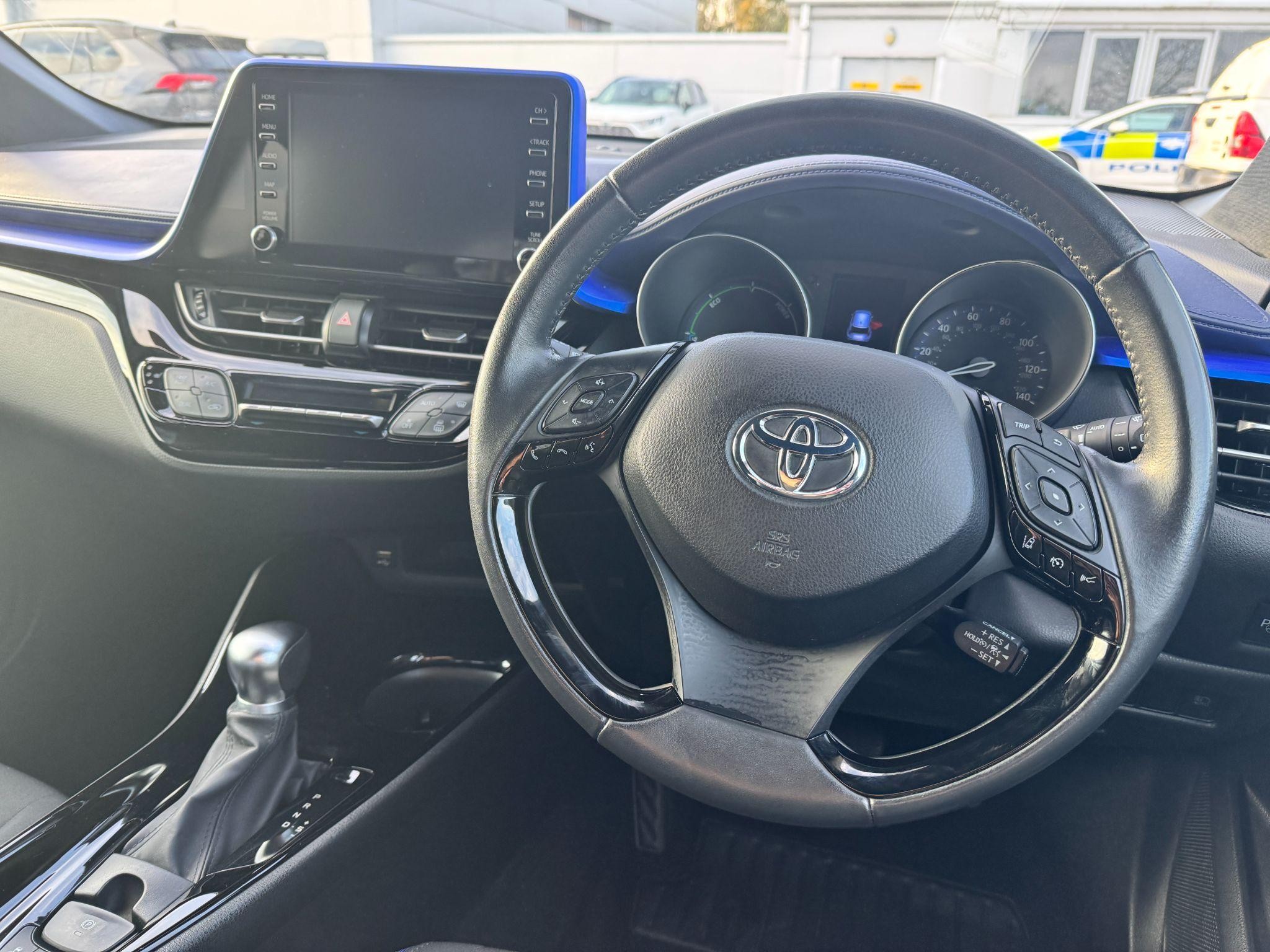 Toyota C-HR Image 18