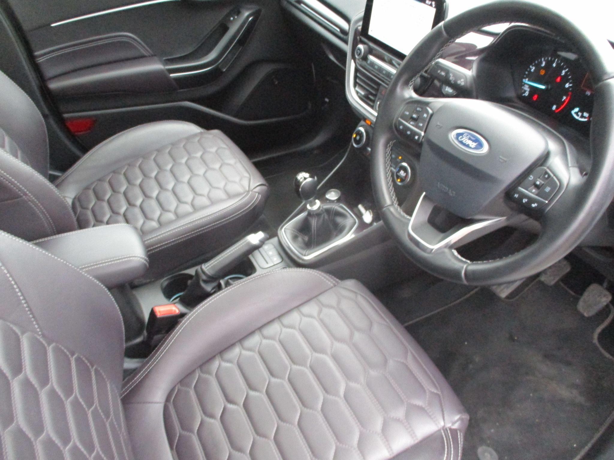 Ford Fiesta Image 10