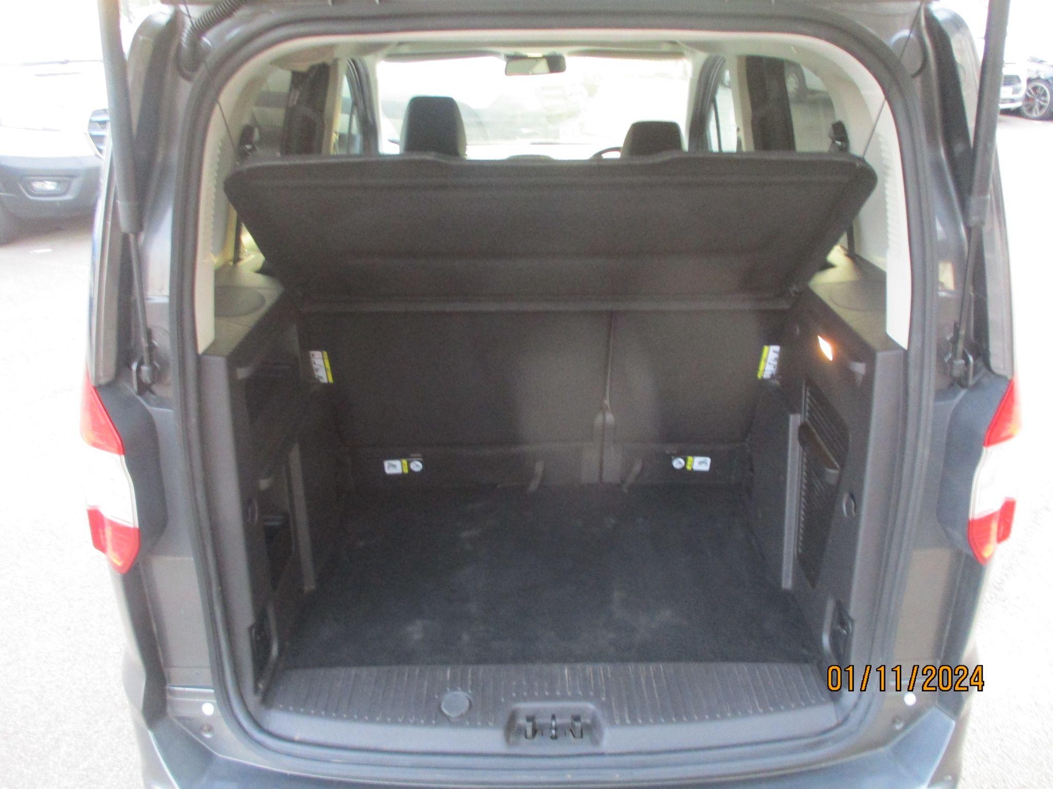 Ford Tourneo Courier Image 17