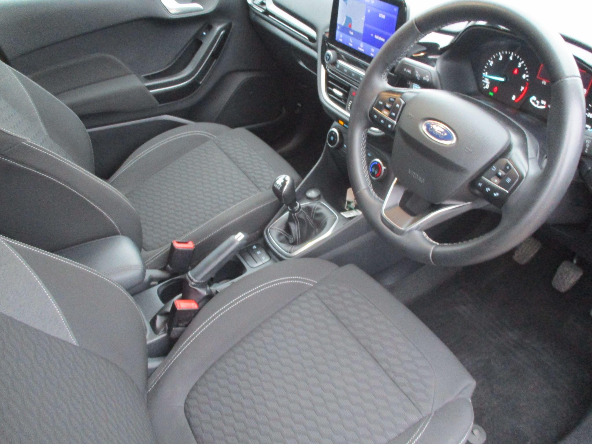 Ford Fiesta Image 10