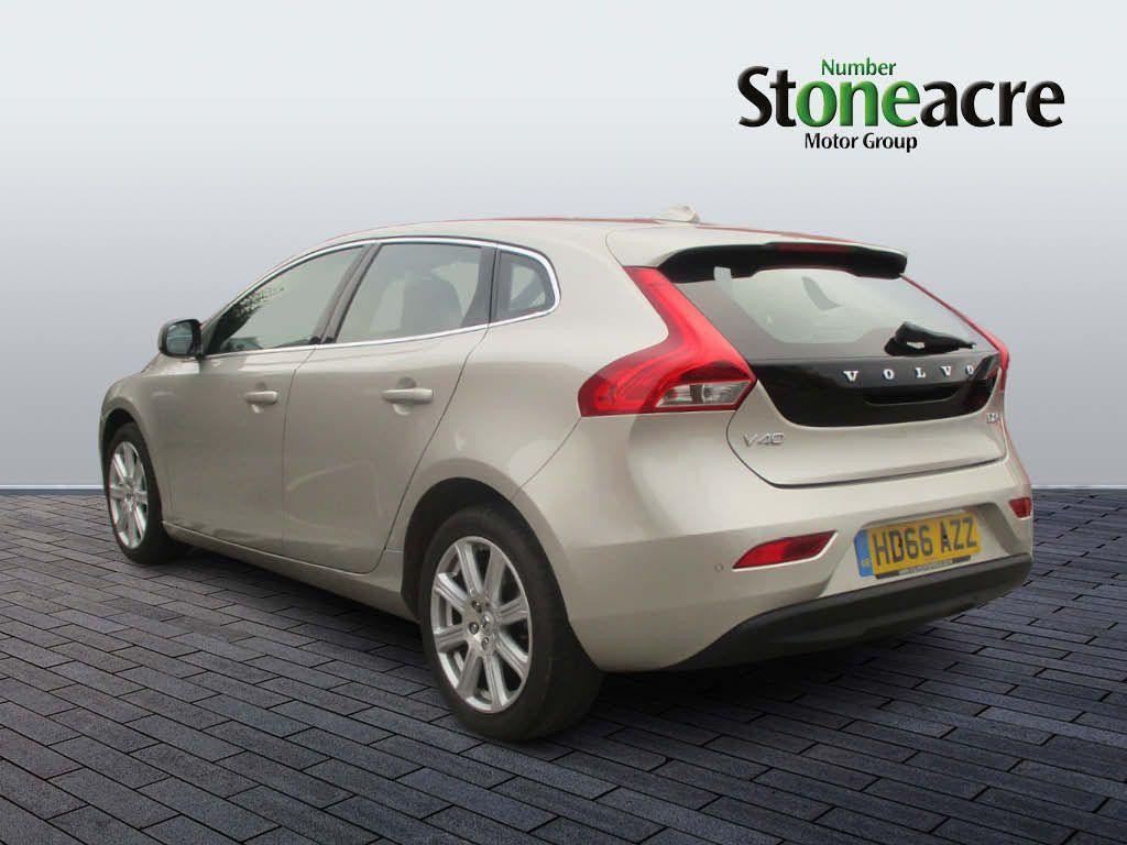 Volvo V40 Image 5