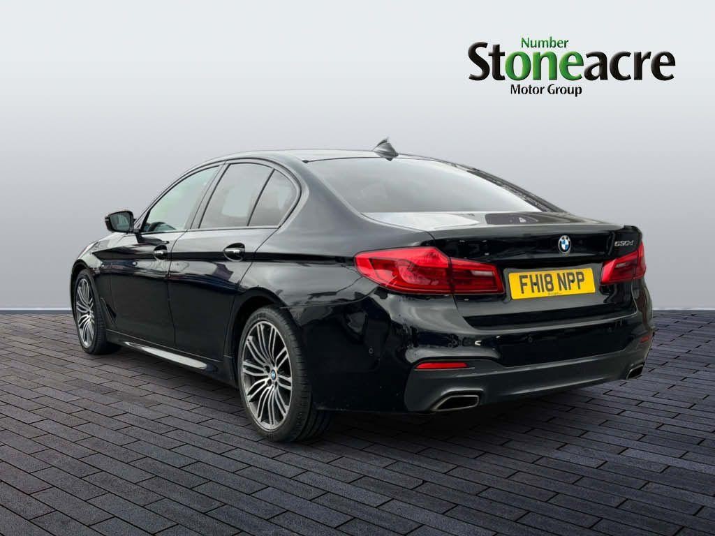 BMW 5 Series Image 5