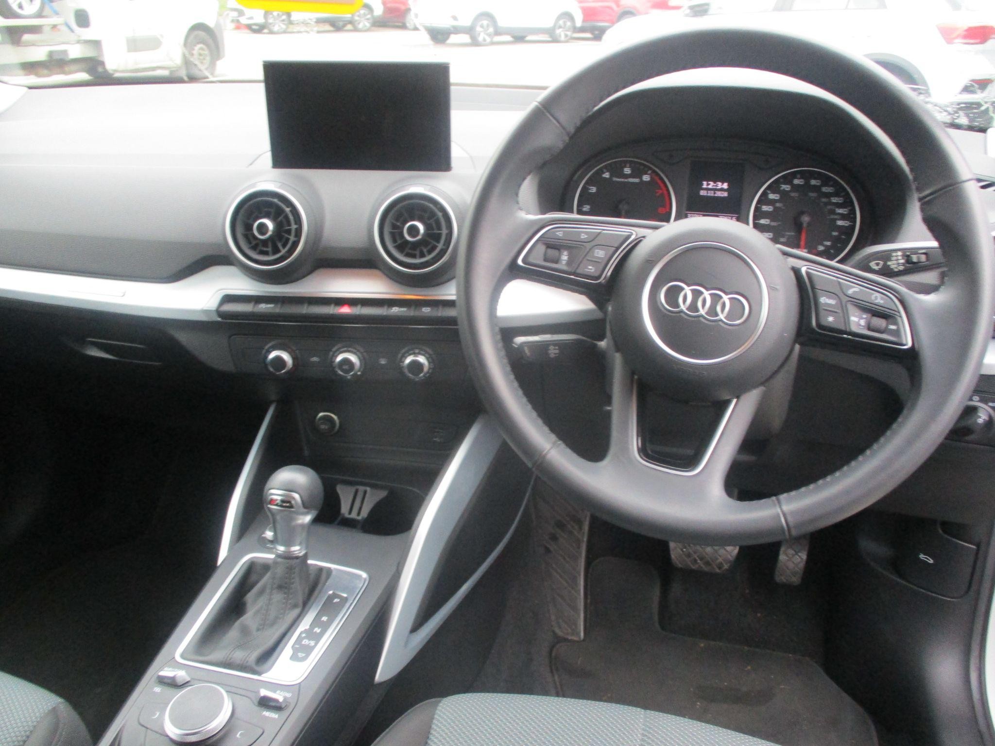 Audi Q2 Image 16