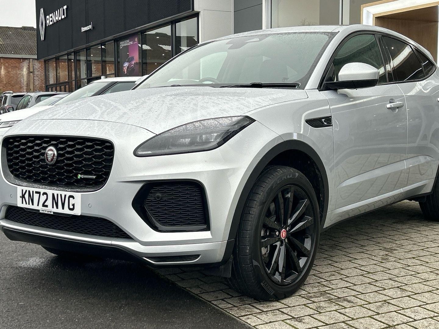 Jaguar E-Pace Image 6