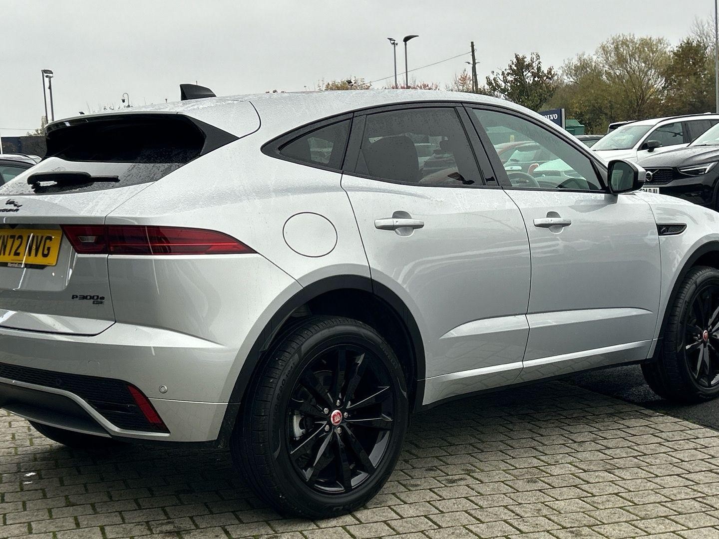 Jaguar E-Pace Image 7