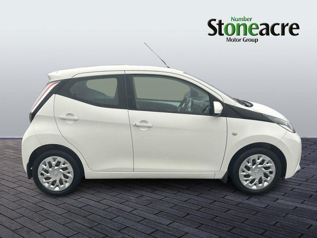 Toyota Aygo Image 2