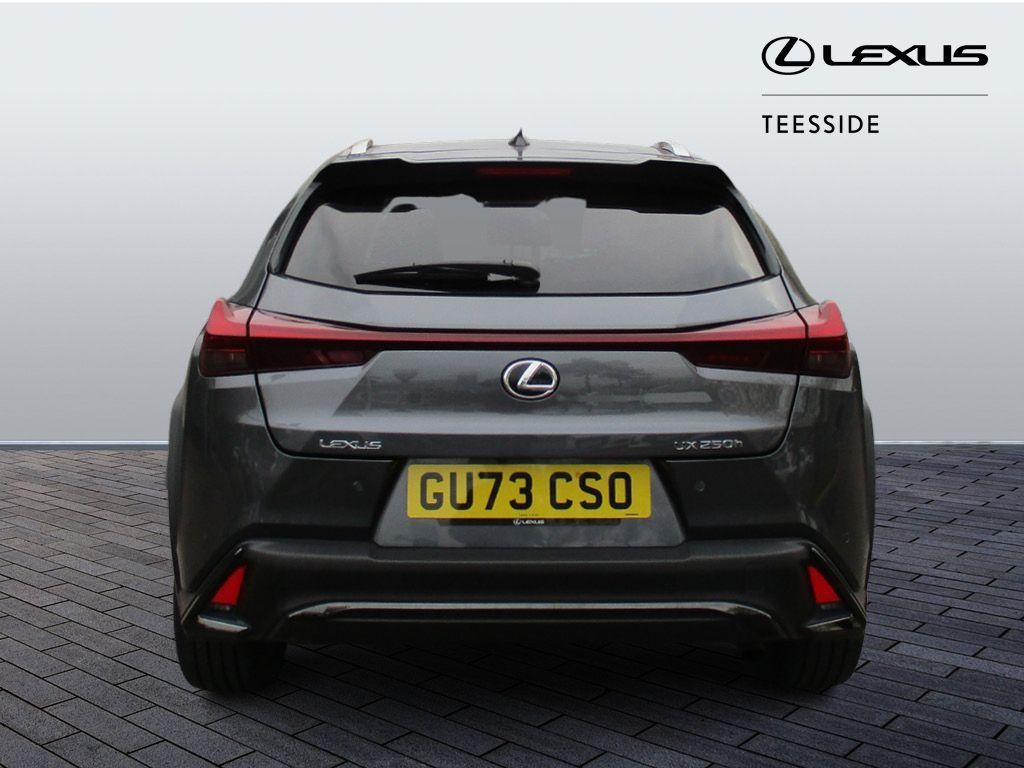 Lexus UX Image 6