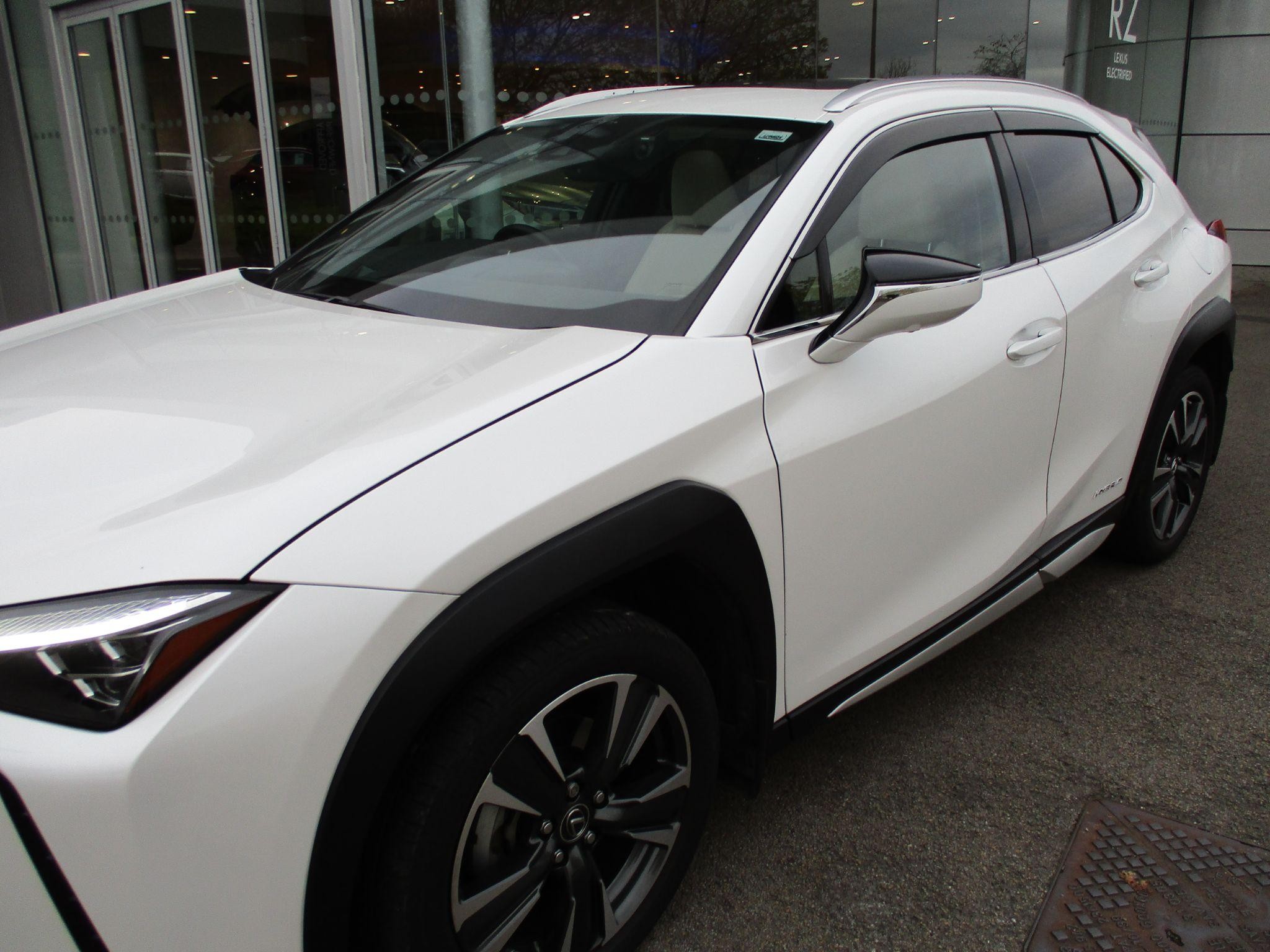 Lexus UX Image 46