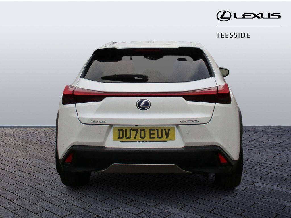 Lexus UX Image 6