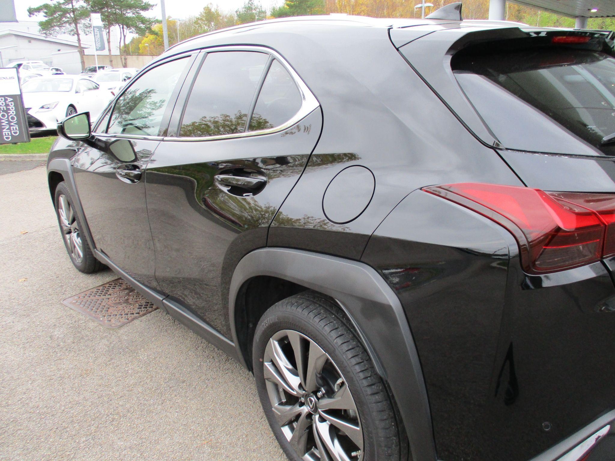 Lexus UX Image 39