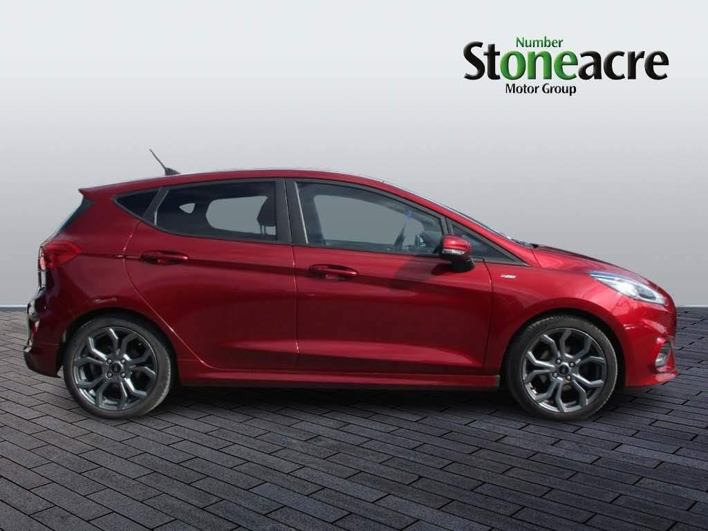 Ford Fiesta Image 2