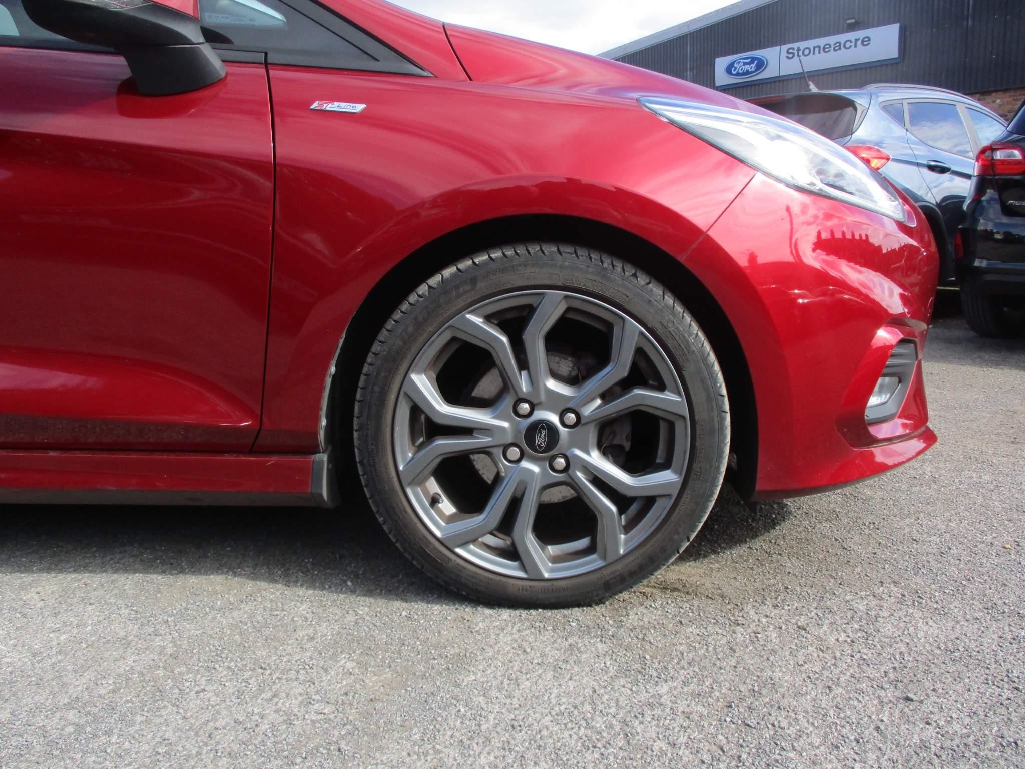 Ford Fiesta Image 9