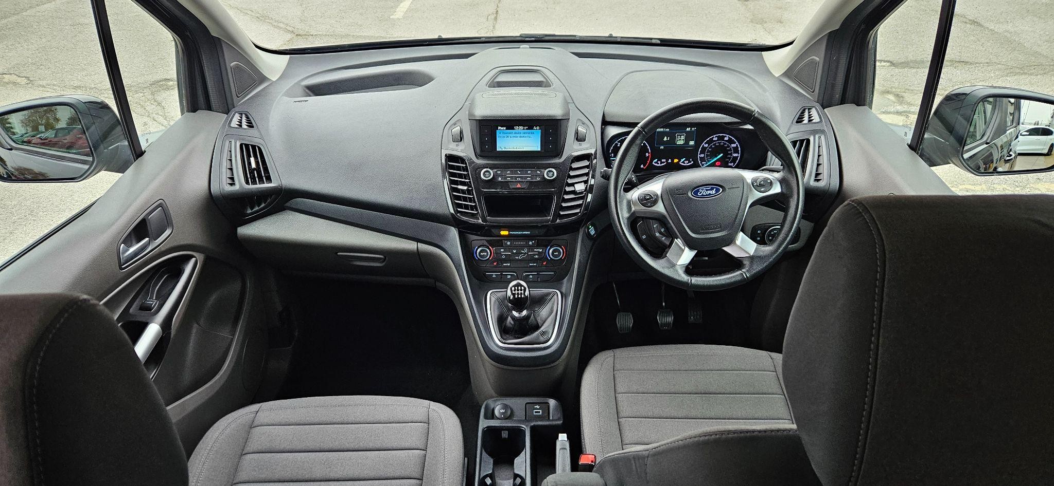 Ford Tourneo Connect Image 12