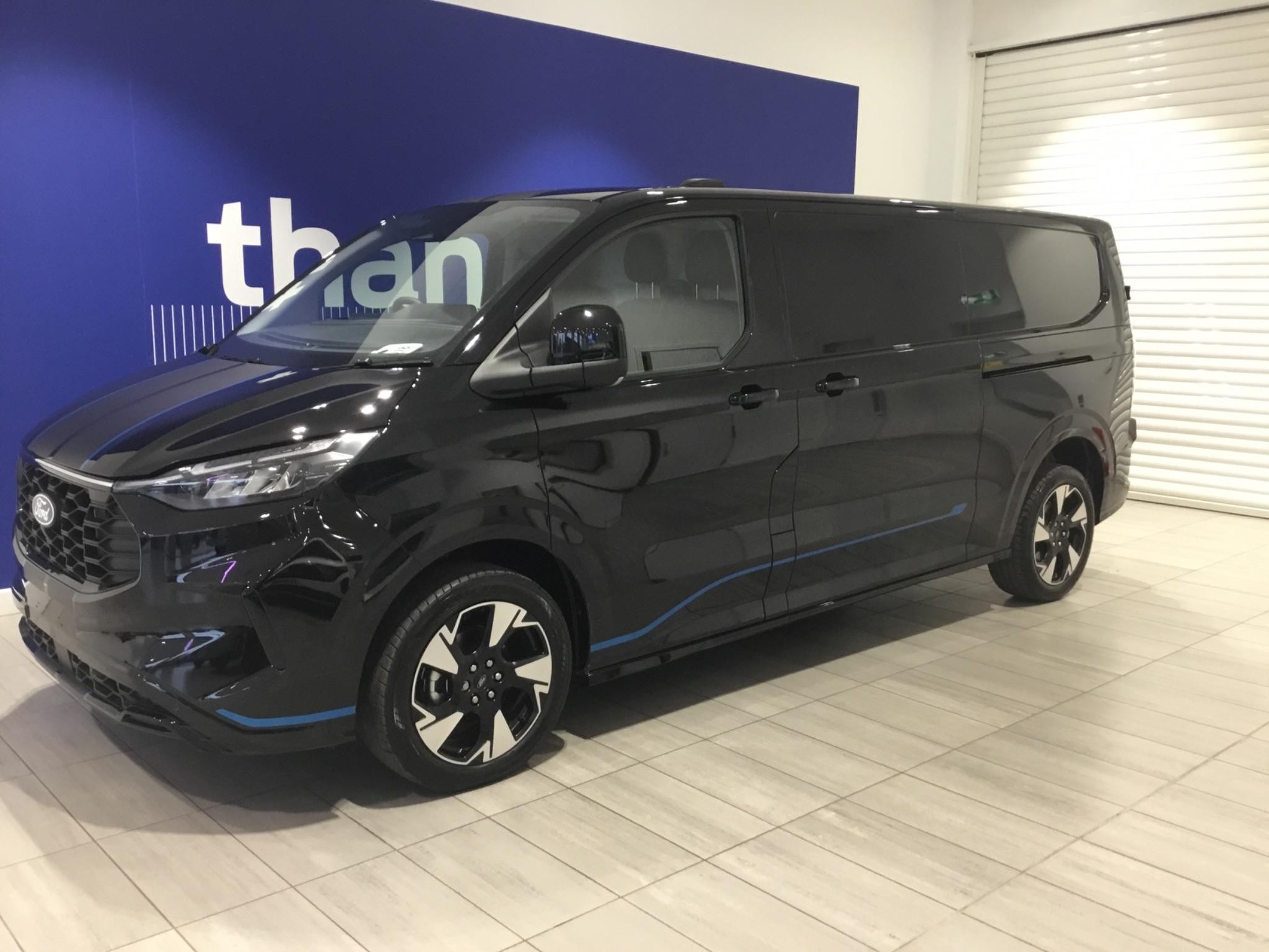 Ford Transit Custom Image 1