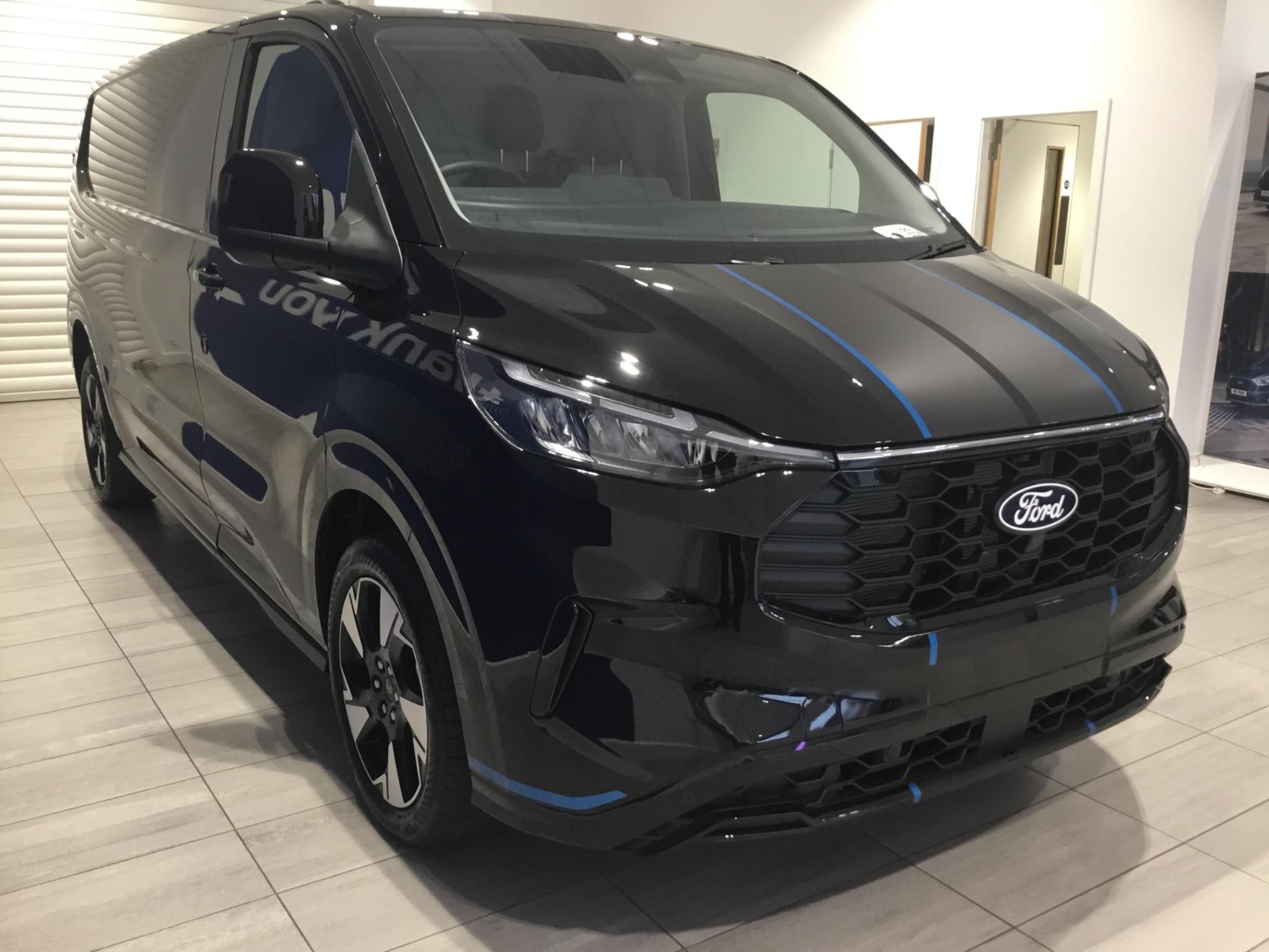 Ford Transit Custom Image 4