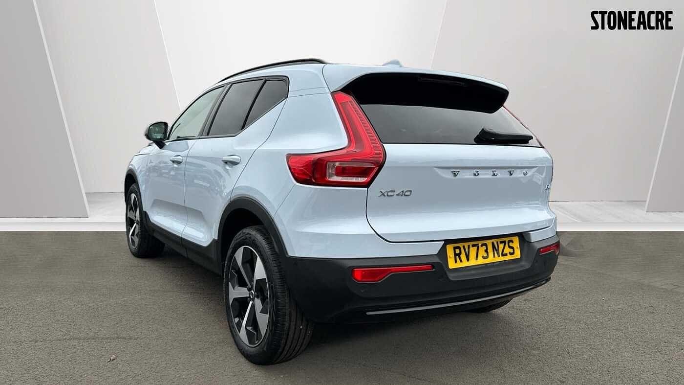 Volvo XC40 Image 2