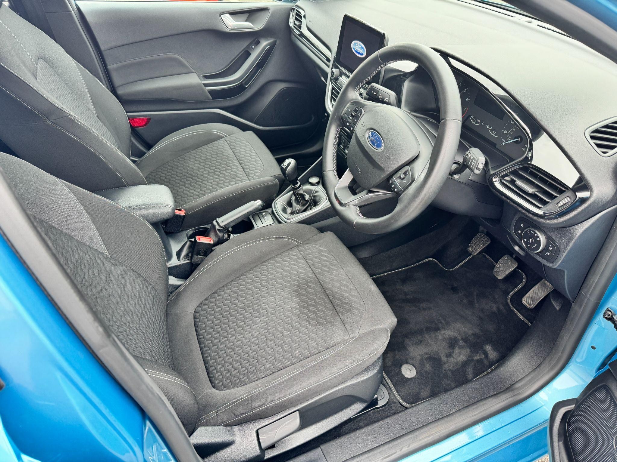 Ford Fiesta Image 11