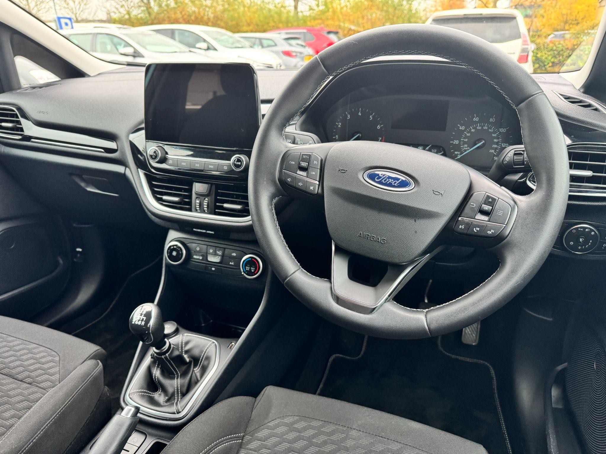 Ford Fiesta Image 16