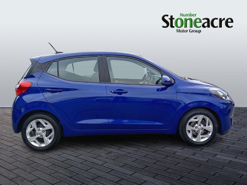 Hyundai i10 Image 2