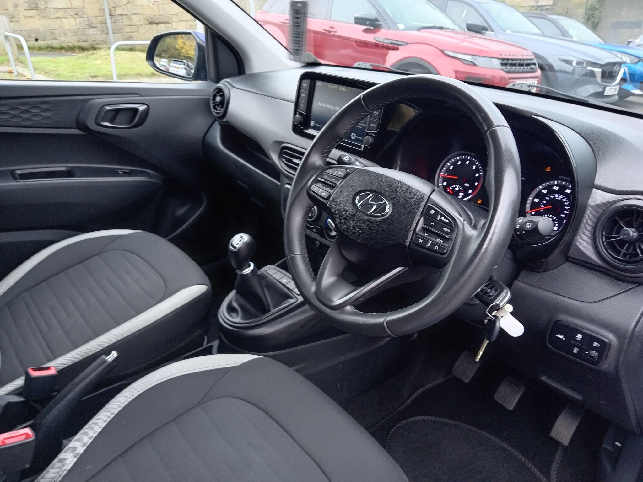 Hyundai i10 Image 11