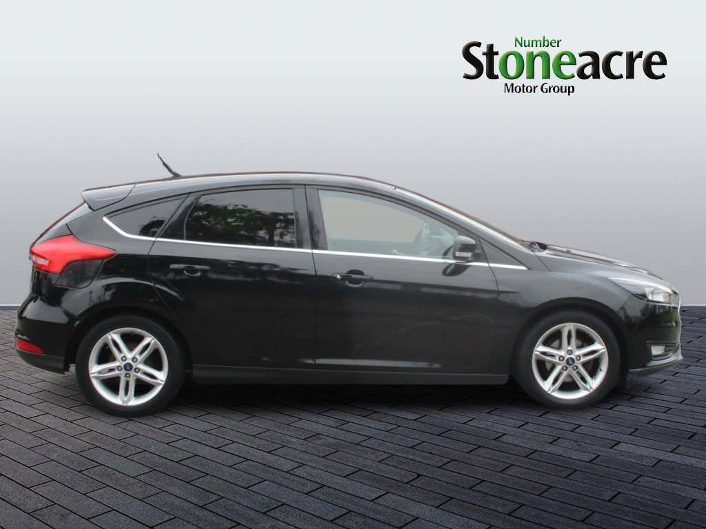 Ford Focus Image 2