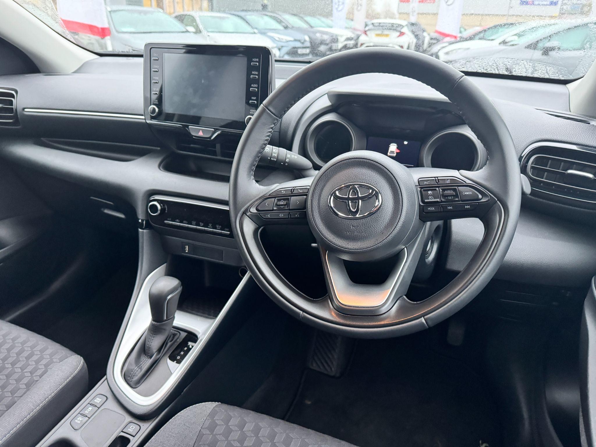 Toyota Yaris Image 18